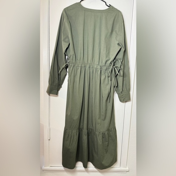 Rails Green Maple Olive Smoke Long Sleeve V Neckline Midi Dress Size Medium - Picture 7 of 16